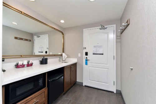 Hampton Inn By Hilton And Suites Las Vegas Airport image 34