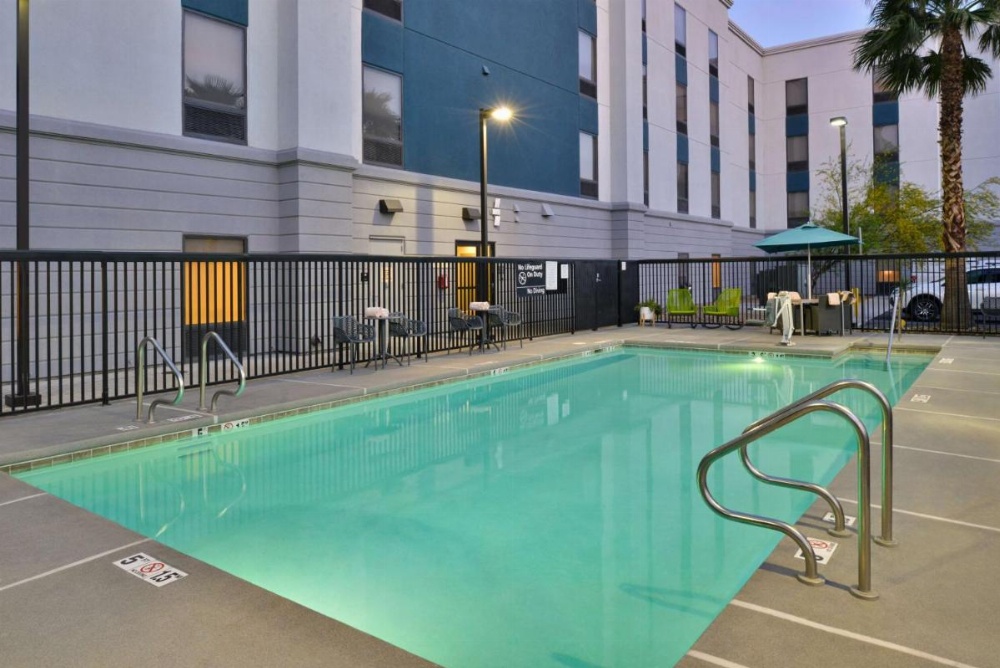 Hampton Inn By Hilton And Suites Las Vegas Airport Image 7
